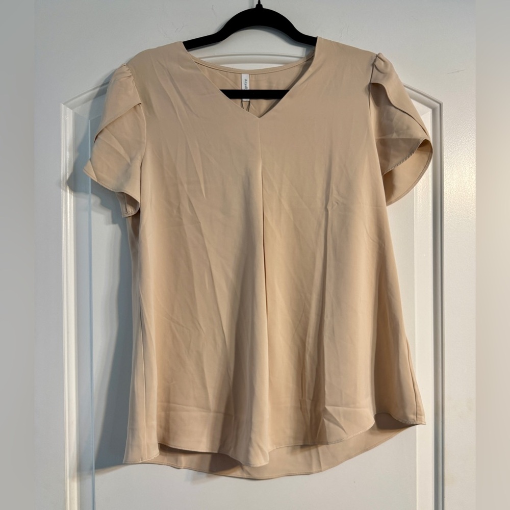Anyally Women's Short Sleeve Blouse - Small -‎ NWT